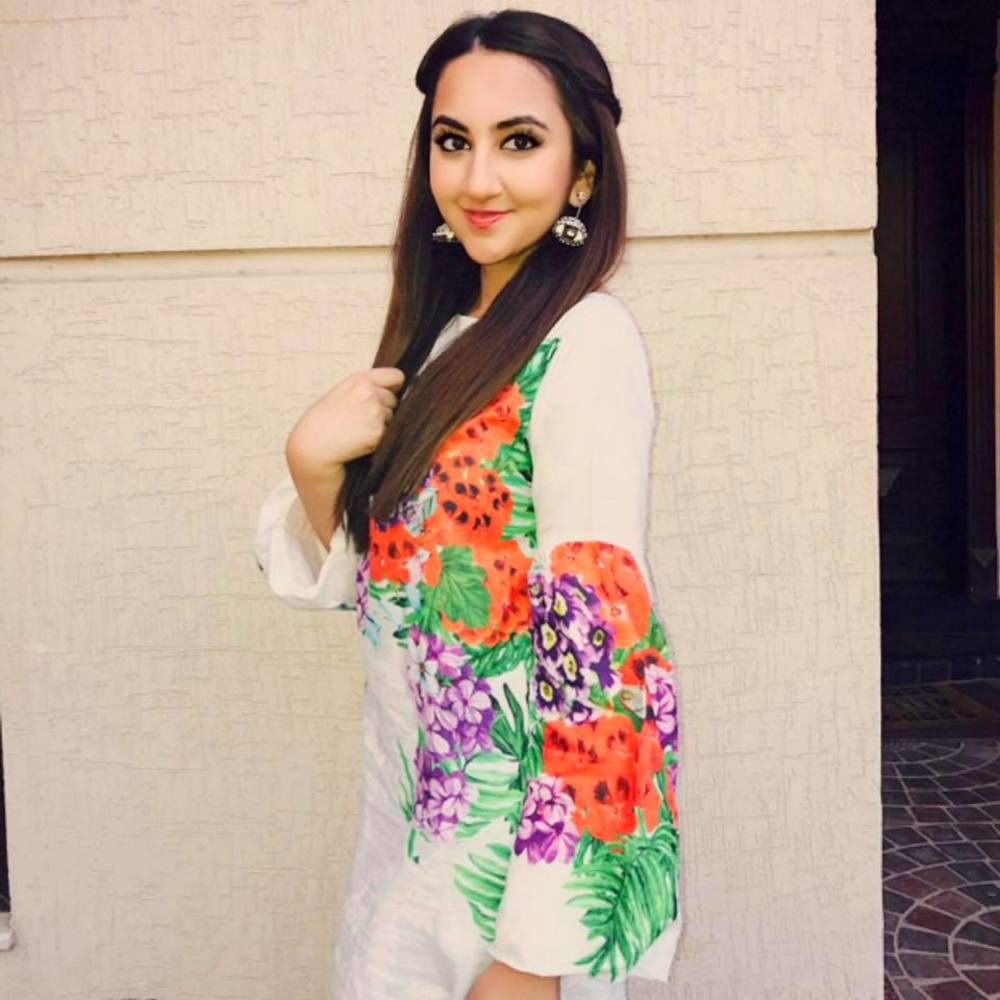 Meet your Posher, Huma